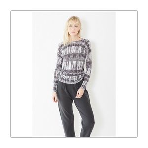 NWT. Kokun Bamboo Cashmere Fitted Crew